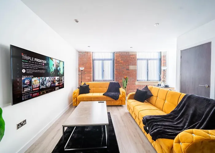 Apartment Fancy 2-bedroom With 2 Bathrooms In Town Centre