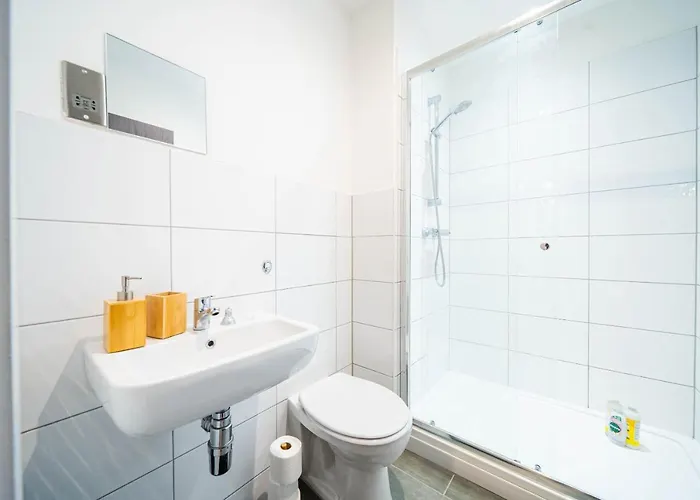 Fancy 2-bedroom With 2 Bathrooms In Town Centre Bradford (West Yorkshire)