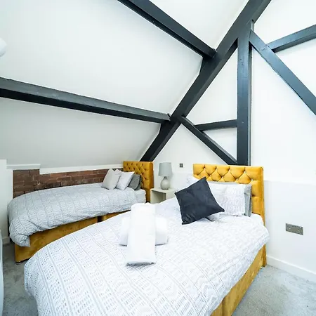 Fancy 2-bedroom With 2 Bathrooms In Town Centre * برادفورد
