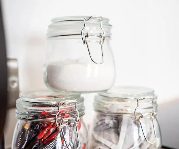 Fancy 2-bedroom With 2 Bathrooms In Town Centre شقة *