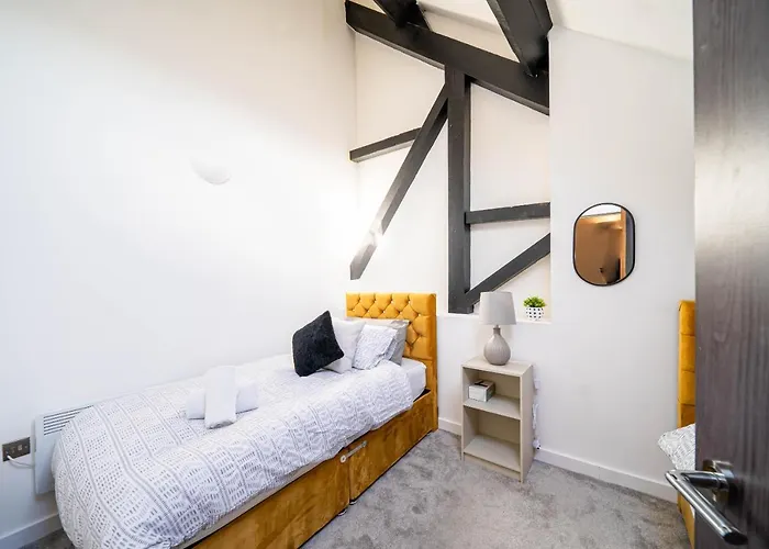 Fancy 2-bedroom With 2 Bathrooms In Town Centre